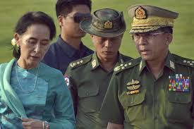 Foto de Aung San Suu Kyi y Min Aung Hlaing