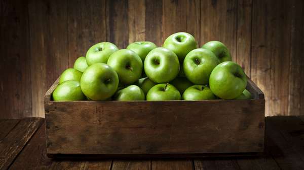 cesta de manzanas