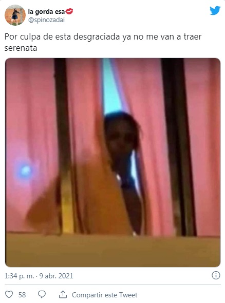 meme sobre la serenata