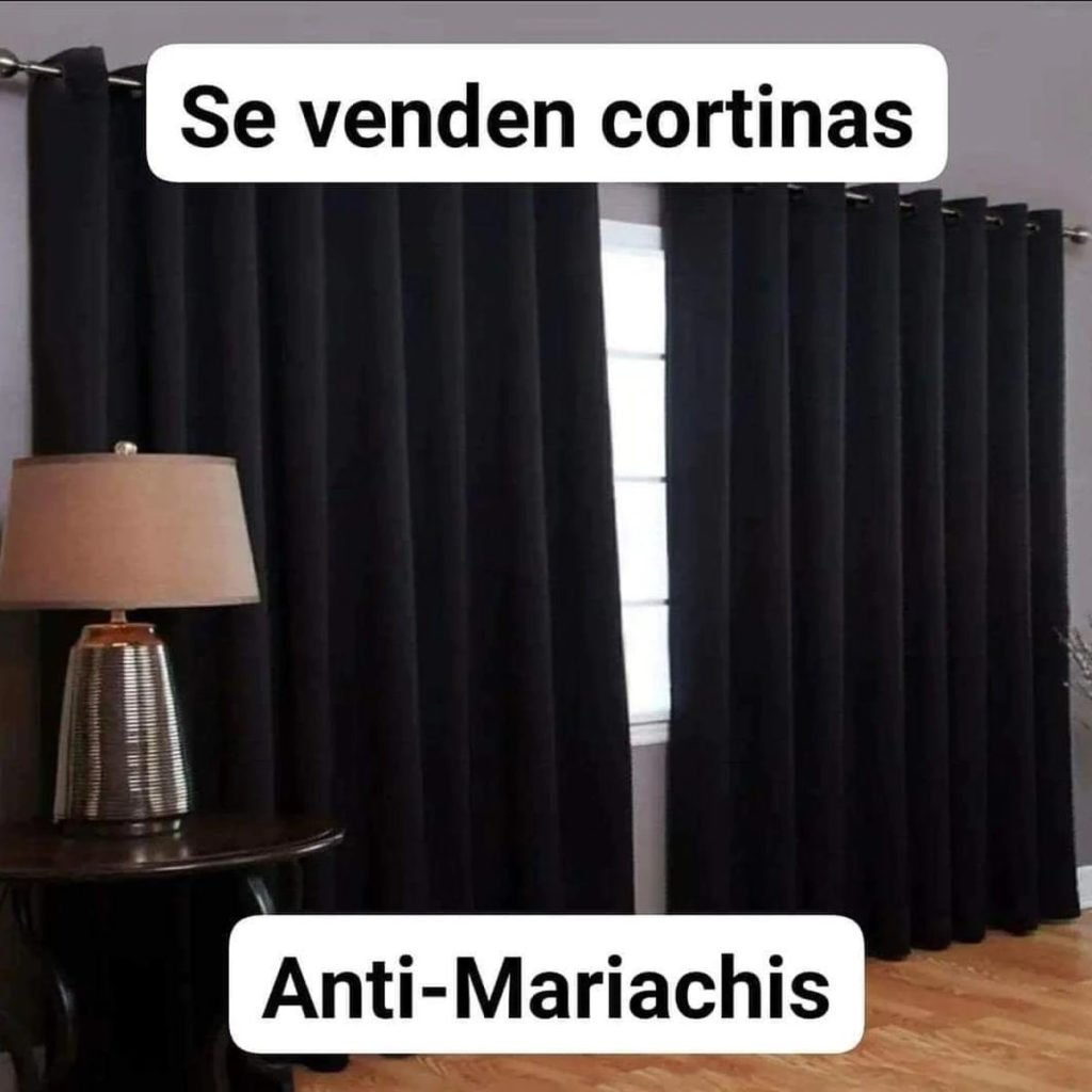 meme sobre la serenata