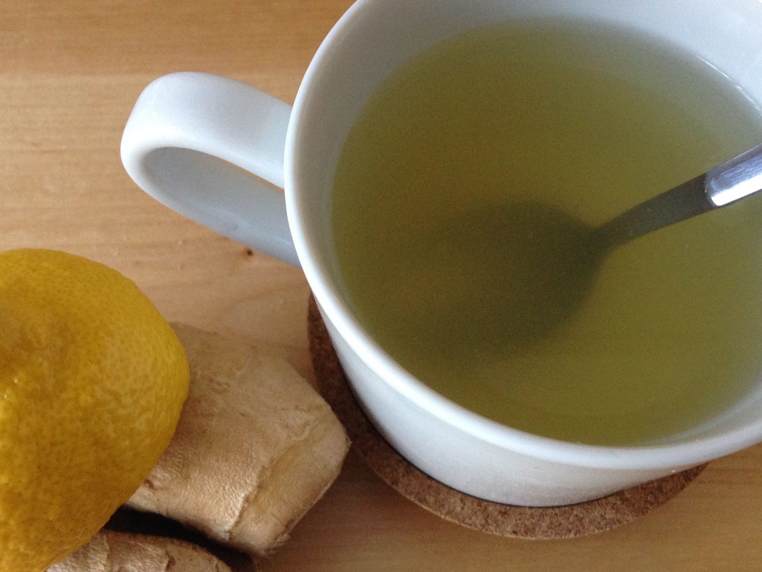 té de jengibre y del limón es el ideal para bajar de peso