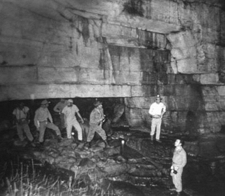 Es un misterio que causa curiosidad en muchas personas por travesia y la leyenda que se narra de esa cueva