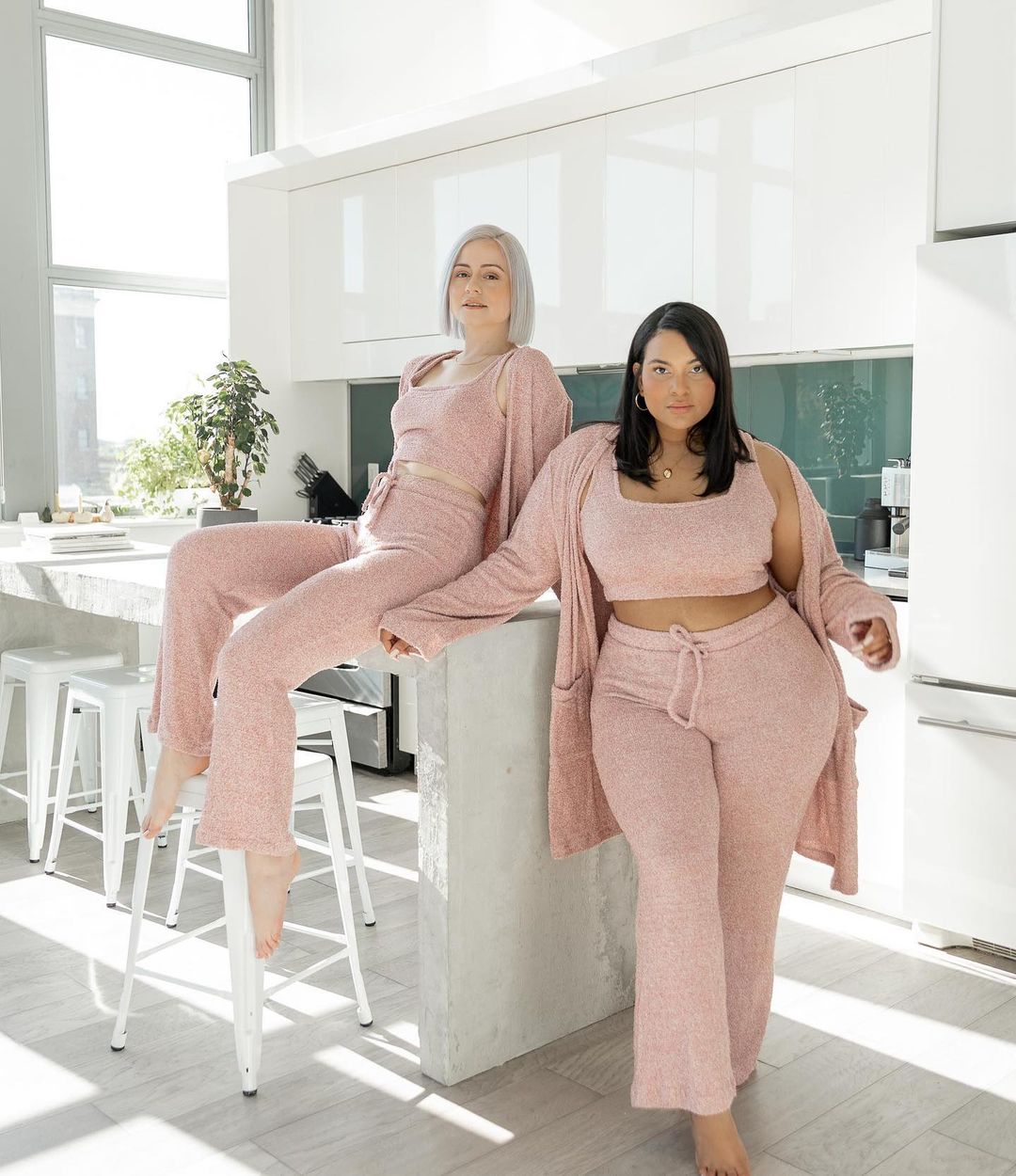 Body Positive Denise Mercedes y María Castellanos |:  Vestirse para impresionar.  dos amigas demuestran que el estilo brilla en todos los cuerpos |  Su belleza: